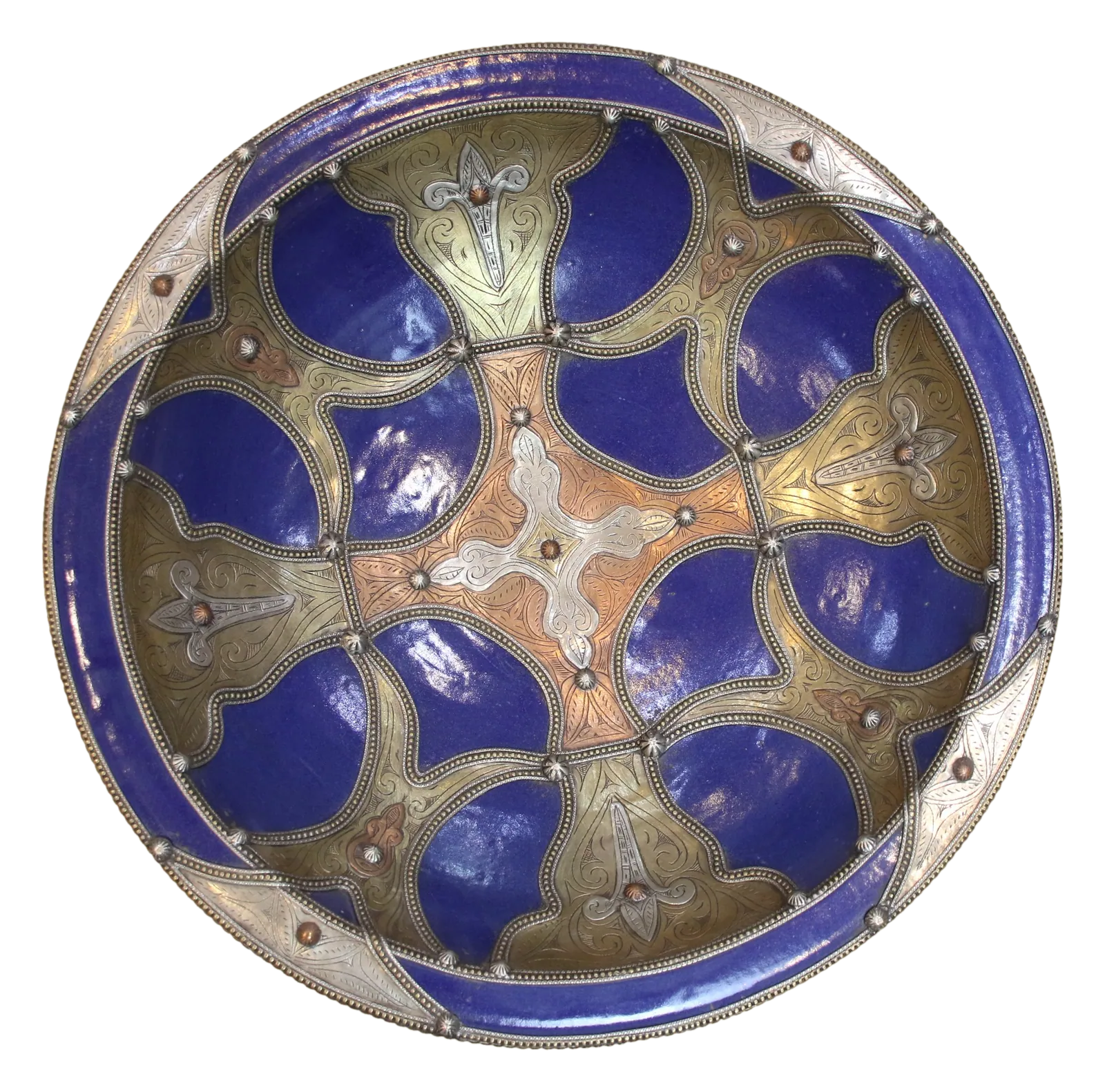 Plat serti — Cobalt & laiton